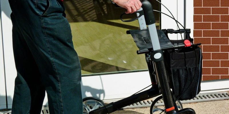 La téléassistance pour personnes âgées : parfait pour le maintien à domicile !
