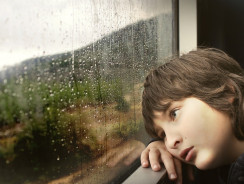 Un problème de ruissellement ? Pourquoi ne pas poser un caniveau hydraulique ?